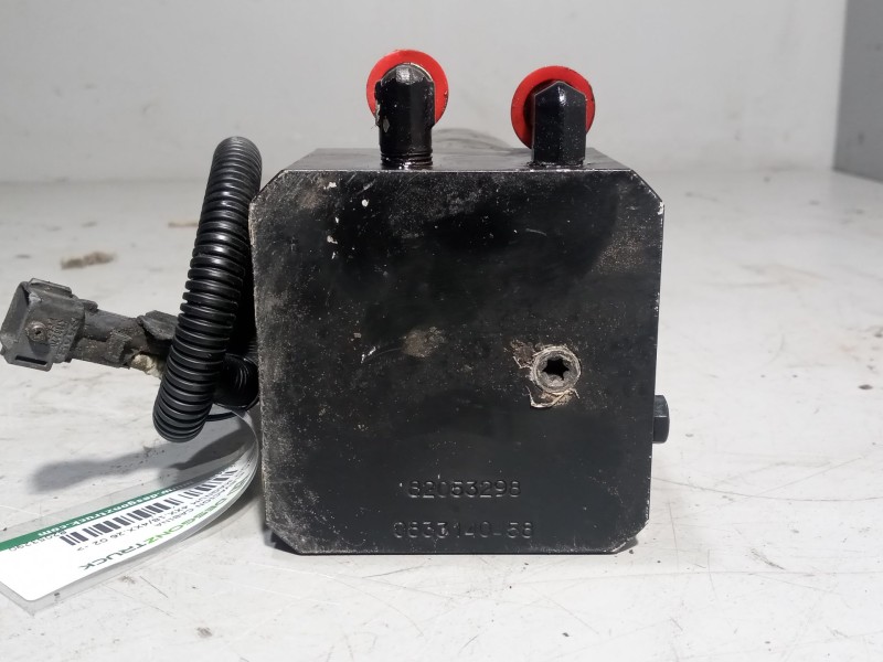 Recambio de bomba elevacion cabina para renault magnum 4xx.18/4xx.26 02  12.0 diesel referencia OEM IAM 82053290  