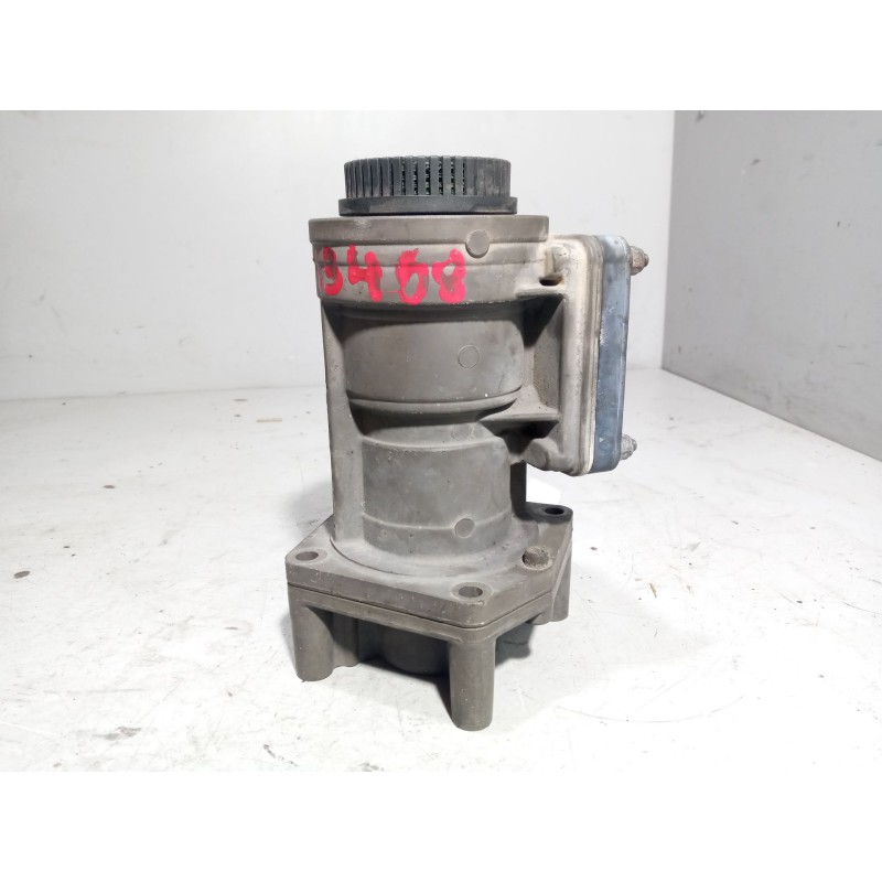 Recambio de valvula aire para scania serie 4 (p/r 144 c) 14.2 diesel referencia OEM IAM 1385439 VALVULA TRANSMISOR DE FRENO 0486