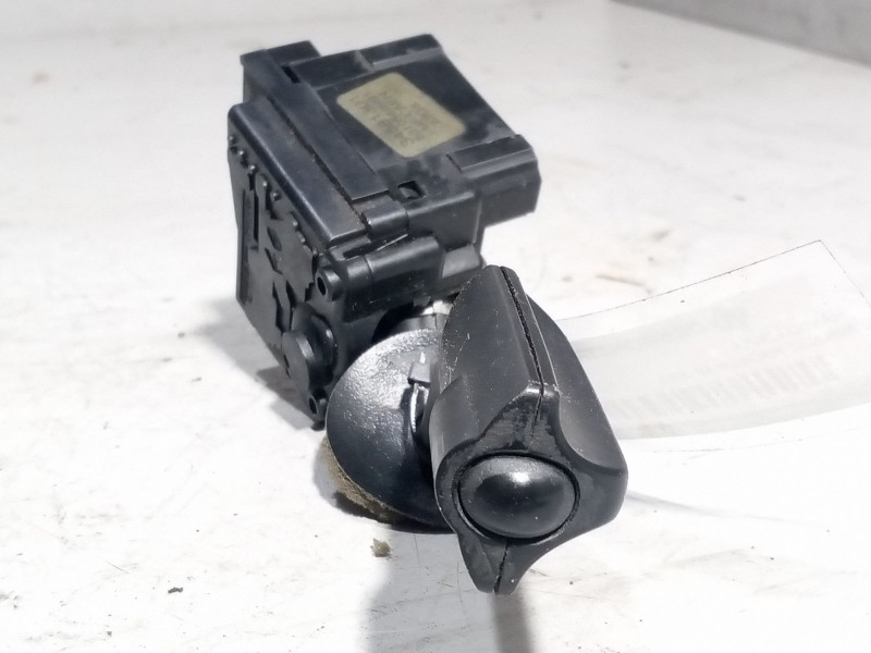 Recambio de mando limpia para renault magnum ab 2005 12.8 diesel referencia OEM IAM 5010589991  