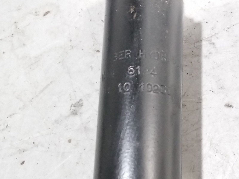 Recambio de brazo elevacion cabina para man tgx 18.xxx referencia OEM IAM 81417236124  81417236138