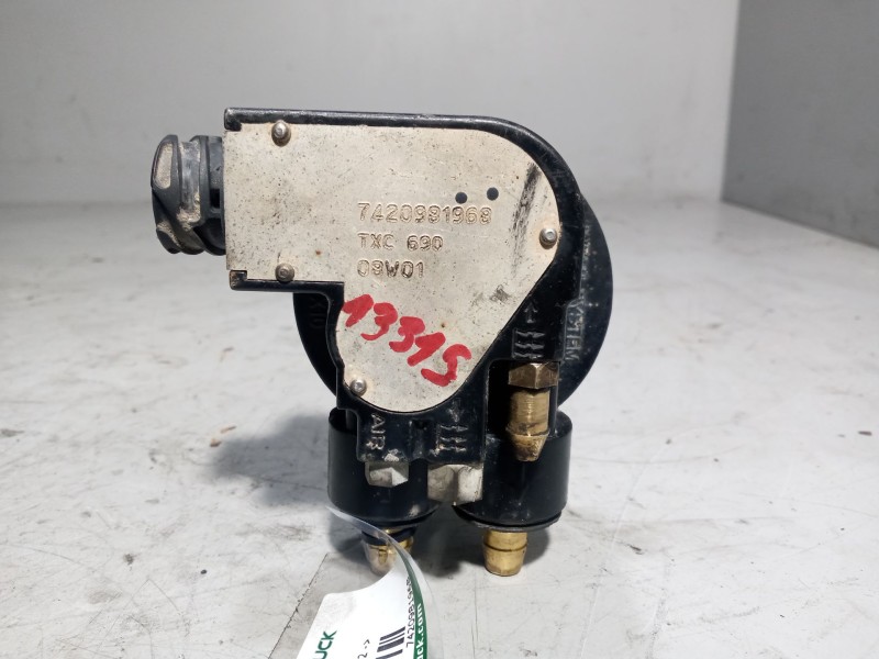 Recambio de aforador para renault magnum 4xx.18/4xx.26 02  12.0 diesel referencia OEM IAM 7420981968  