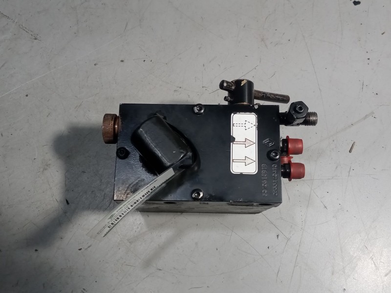 Recambio de bomba elevacion cabina para renault magnum ab 2005 12.8 diesel referencia OEM IAM 5010615919  0633140410