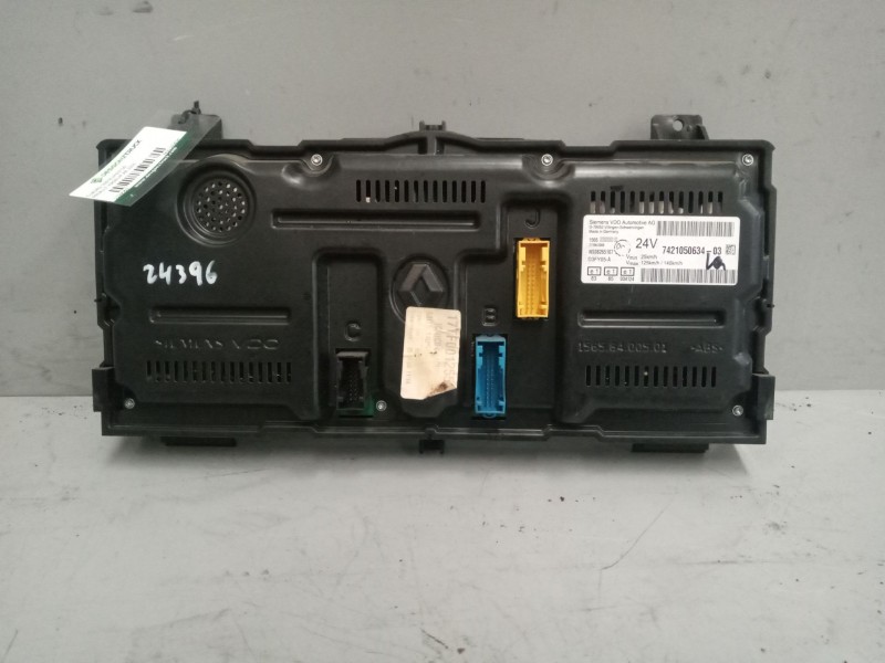 Recambio de cuadro instrumentos para renault magnum ab 2005 12.8 diesel referencia OEM IAM 7421050634  7422185292
