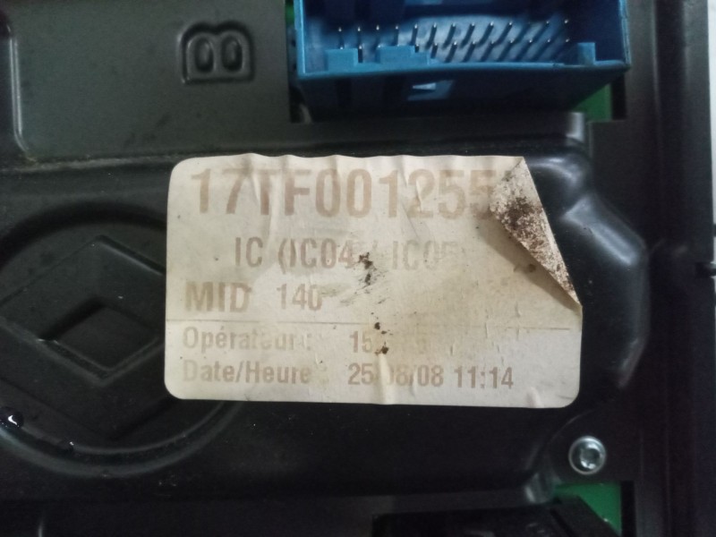 Recambio de cuadro instrumentos para renault magnum ab 2005 12.8 diesel referencia OEM IAM 7421050634  7422185292