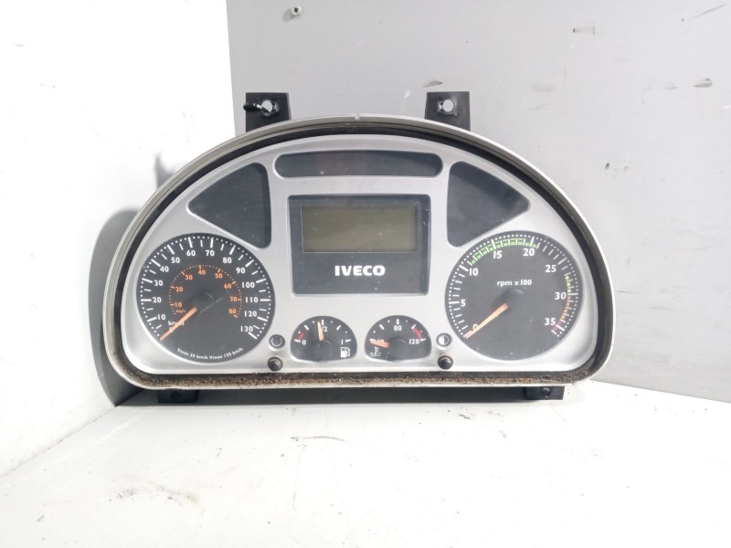 Recambio de cuadro instrumentos para iveco eurocargo 05.03  3.9 diesel referencia OEM IAM 504046588  