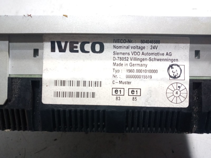 Recambio de cuadro instrumentos para iveco eurocargo 05.03  3.9 diesel referencia OEM IAM 504046588  