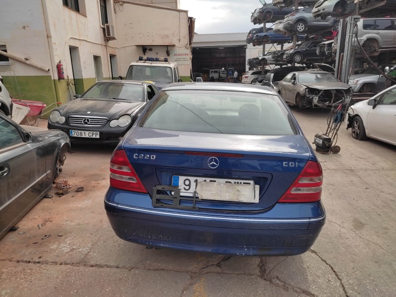 mercedes clase c (w203) berlina del año 2002