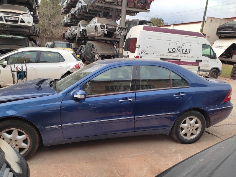 mercedes clase c (w203) berlina del año 2002