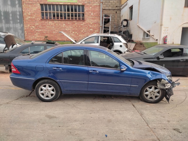 mercedes clase c (w203) berlina del año 2002