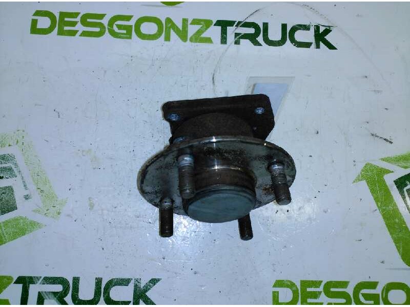 Recambio de buje trasero izquierdo para ford fiesta berlina ghia referencia OEM IAM   