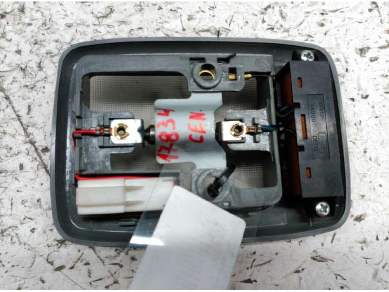 Recambio de luz interior para mitsubishi santamo (hyundai) santamo confort referencia OEM IAM 92800M2000 TRASERA 