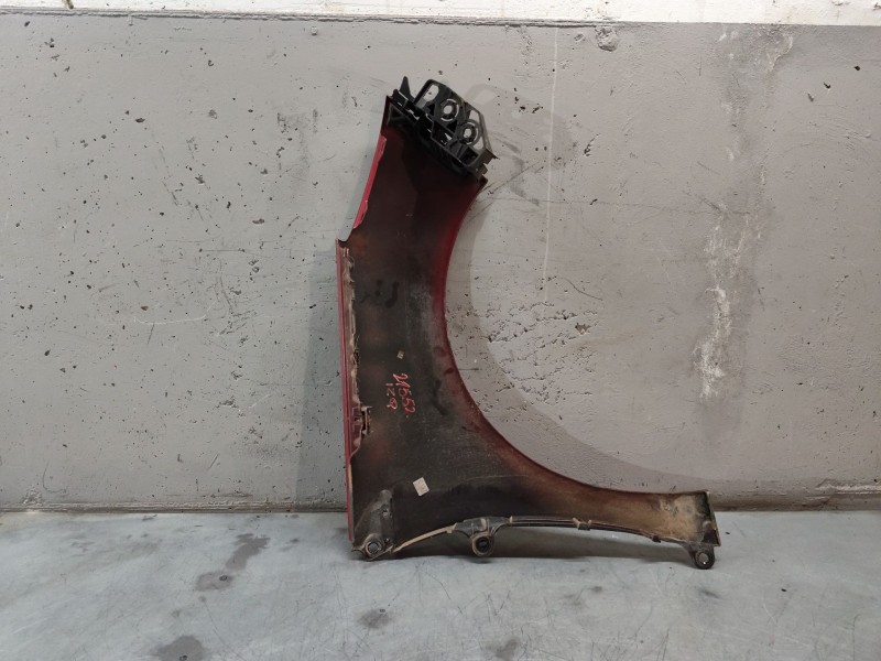 Recambio de aleta delantera izquierda para peugeot 308 sw sport referencia OEM IAM   