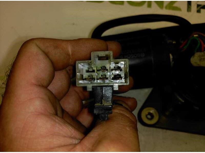 Recambio de motor limpia delantero para nissan serena (c23m) 2.0 slx diesel referencia OEM IAM 288159C001  