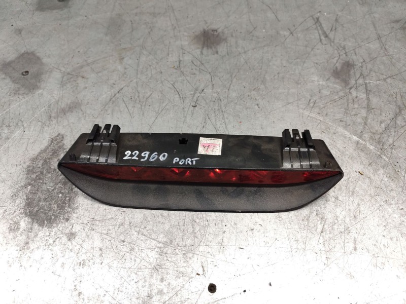 Recambio de luz central de freno para chevrolet aveo 1.4 cat referencia OEM IAM   