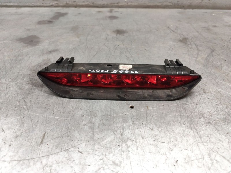 Recambio de luz central de freno para daewoo kalos 1.4 sport referencia OEM IAM   