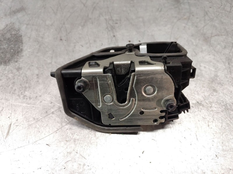 Recambio de cerradura puerta trasera izquierda para bmw serie 5 berlina (e60) 520d referencia OEM IAM  5 PINS 