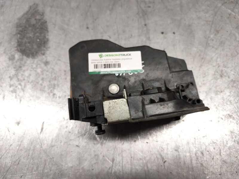 Recambio de cerradura puerta trasera izquierda para bmw serie 5 berlina (e60) 520d referencia OEM IAM  5 PINS 