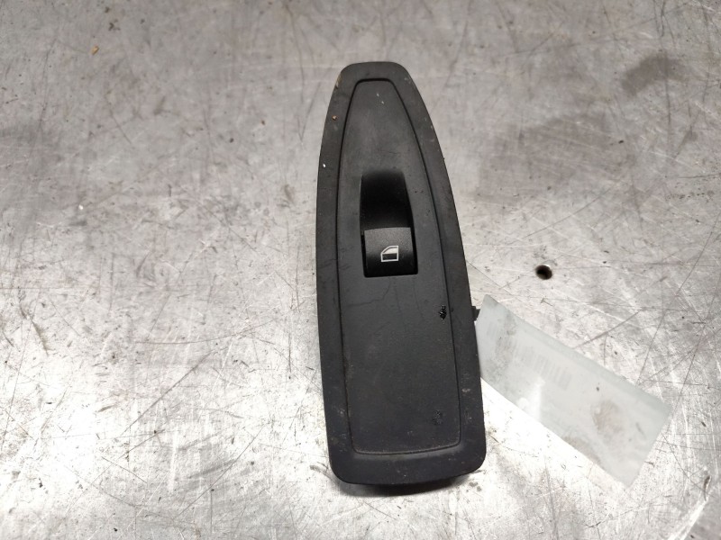 Recambio de mando elevalunas delantero derecho para bmw 3 (f30, f80) 320 d xdrive referencia OEM IAM 920810701  