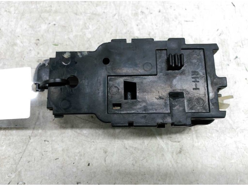 Recambio de maneta interior delantera derecha para nissan terrano/terrano.ii (r20) se (5-ptas.) referencia OEM IAM   