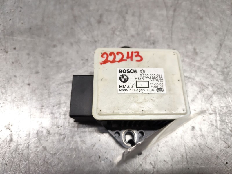 Recambio de modulo electronico para bmw serie 5 berlina (e60) 520d referencia OEM IAM 0265005681  677460202