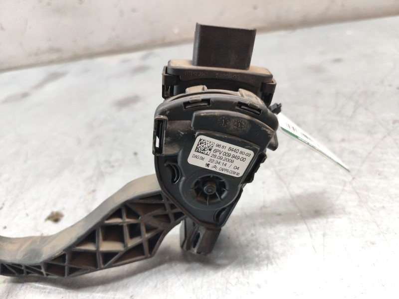 Recambio de potenciometro pedal para peugeot 207 sw confort referencia OEM IAM 9681844080  6 PINS