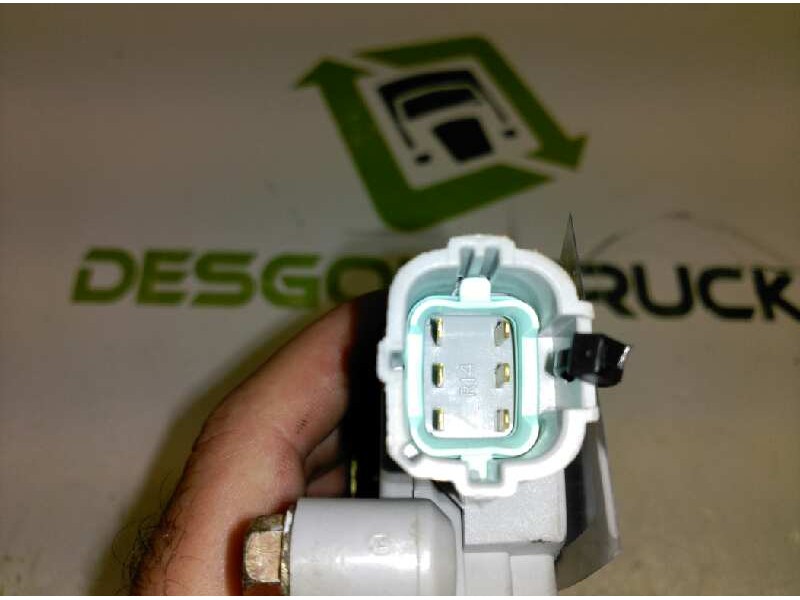 Recambio de cerradura puerta delantera derecha para nissan terrano/terrano.ii (r20) elegance referencia OEM IAM   