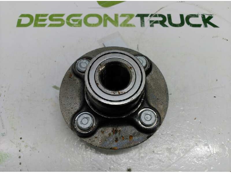 Recambio de buje trasero izquierdo para nissan almera (n15) lx referencia OEM IAM   