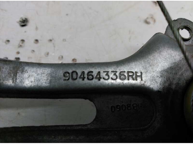 Recambio de elevalunas trasero derecho para opel vectra b berlina 2.0 dti referencia OEM IAM 90464336RH  