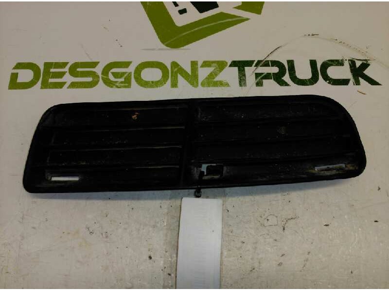 Recambio de tapa antiniebla derecha para volkswagen polo berlina (6n1) sport air referencia OEM IAM 6N0853666  