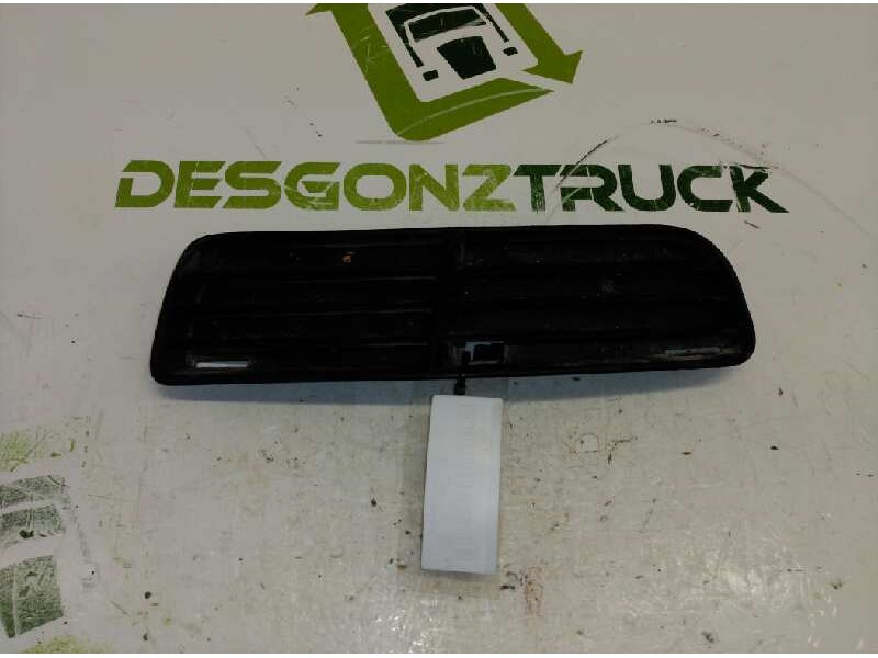 Recambio de tapa antiniebla derecha para volkswagen polo berlina (6n1) sport air referencia OEM IAM 6N0853666  