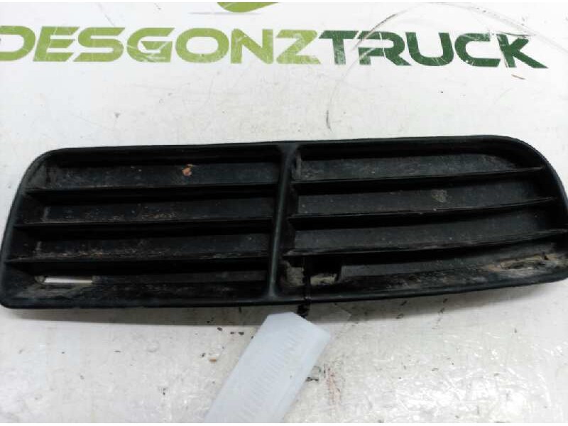 Recambio de tapa antiniebla derecha para volkswagen polo berlina (6n1) sport air referencia OEM IAM 6N0853666  