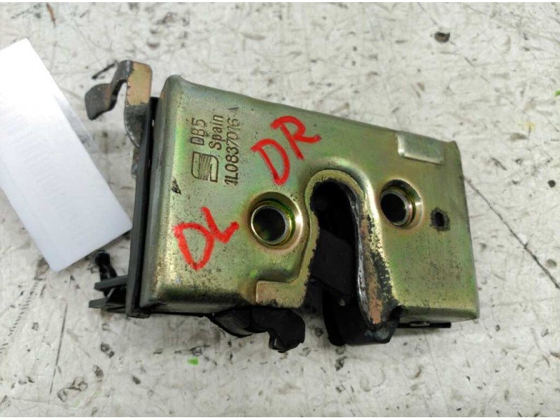 Recambio de cerradura puerta delantera derecha para seat toledo (1l) magnus referencia OEM IAM 1L0837016A  