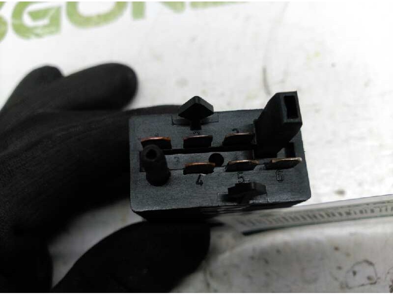 Recambio de boton antiniebla para audi 80/90 (893) 80 referencia OEM IAM 893941563  