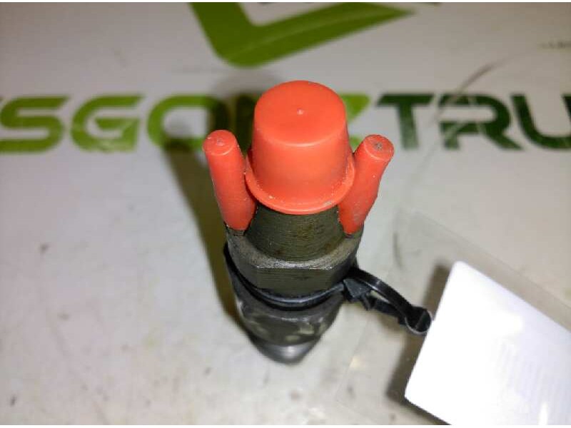 Recambio de inyector para peugeot 106 (s2) kid d referencia OEM IAM 643871 KCA20S106 