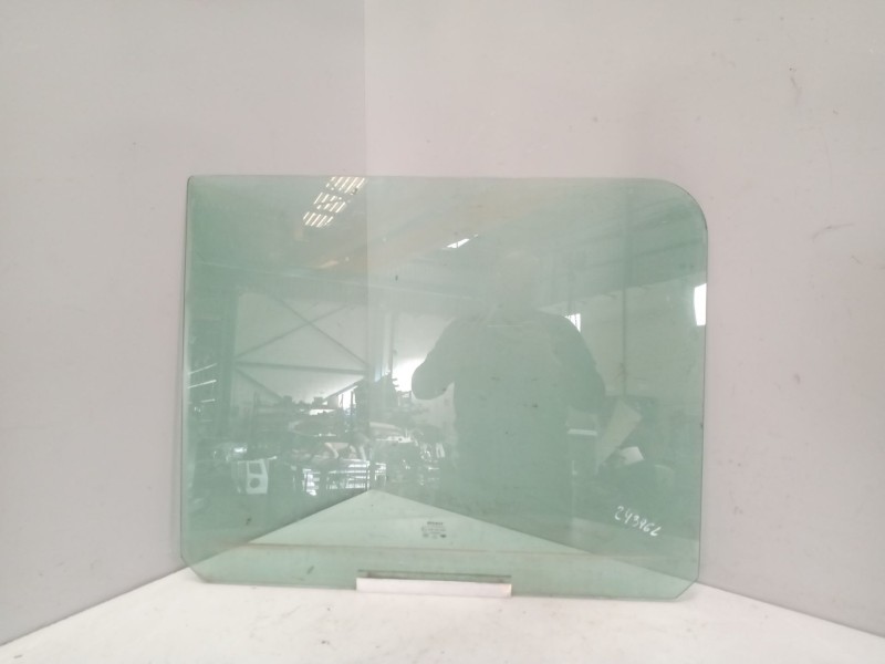 Recambio de luna delantera izquierda para renault magnum ab 2005 12.8 diesel referencia OEM IAM 7421017124  