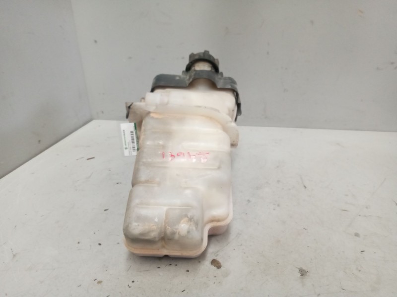 Recambio de deposito expansion para scania serie 4 (p 94 d) referencia OEM IAM 1511775  