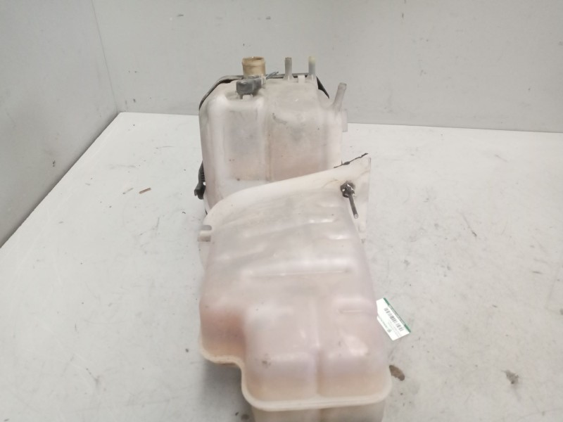 Recambio de deposito expansion para scania serie 4 (p 94 d) referencia OEM IAM 1511775  