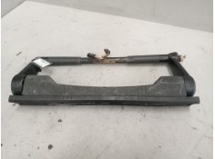 Recambio de brazo retrovisor derecho para renault magnum ab diesel referencia OEM IAM   