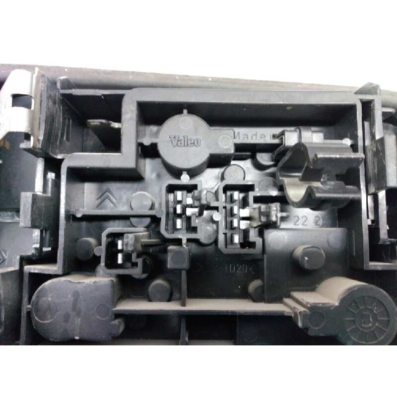 Recambio de piloto trasero derecho para citroen xantia berlina 1.9 td sx referencia OEM IAM  INTERIOR 