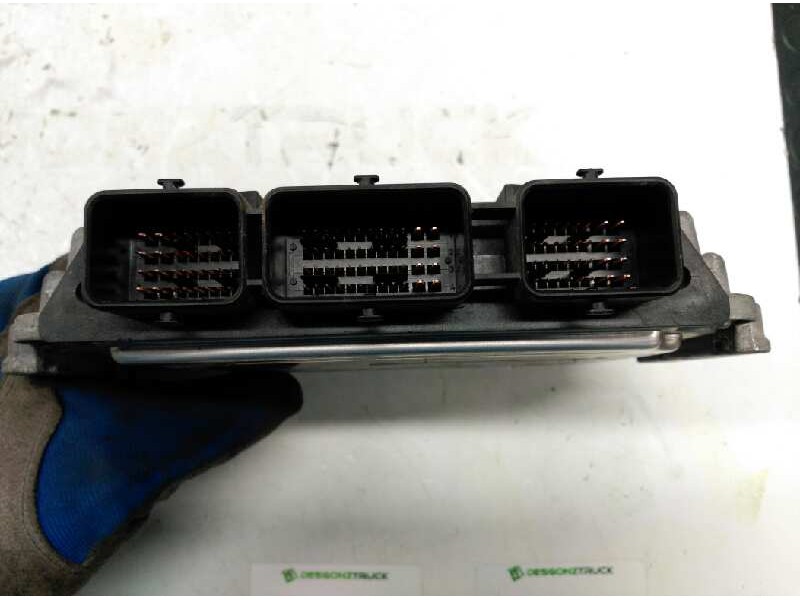 Recambio de centralita motor uce para peugeot 206 berlina xt referencia OEM IAM 1940W1 0281011089 