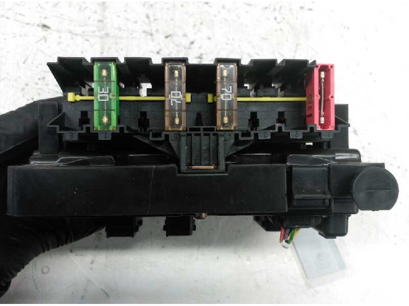 Recambio de caja reles / fusibles para peugeot 206 sw x-line refri referencia OEM IAM 6556Z1  