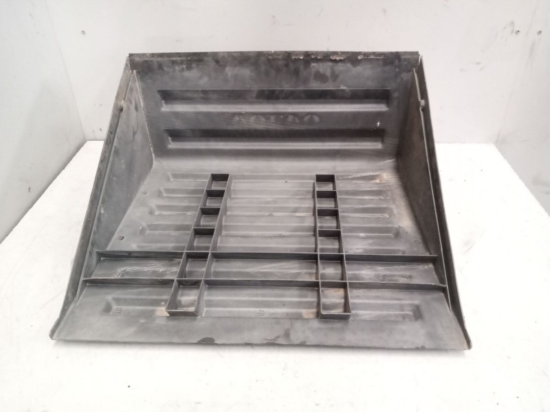 Recambio de tapa bateria para volvo fh xxx 12.8 diesel referencia OEM IAM 3127594  