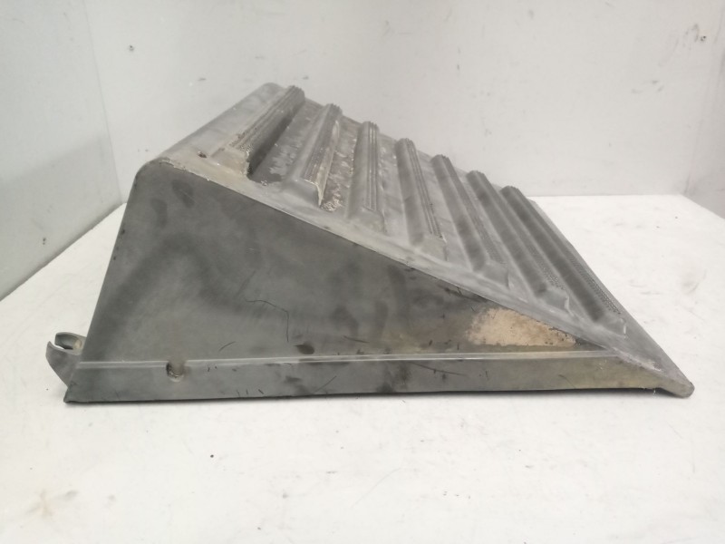Recambio de tapa bateria para volvo fh xxx 12.8 diesel referencia OEM IAM 3127594  