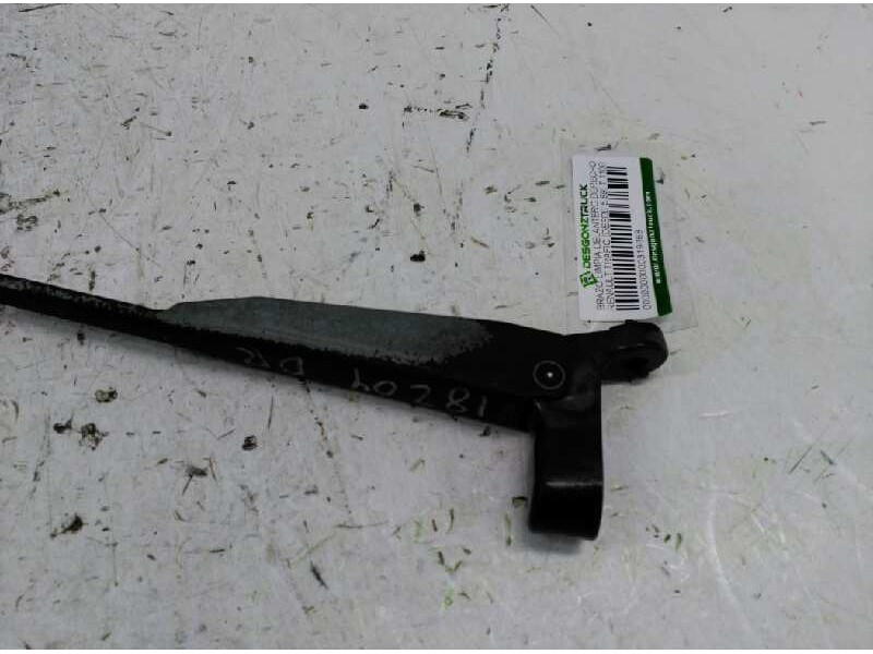 Recambio de brazo limpia delantero derecho para renault trafic (desde 5.89) t 1100 referencia OEM IAM   