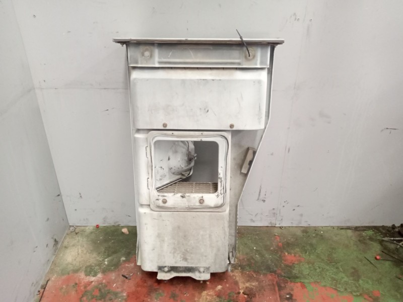 Recambio de peldaño izquierdo para renault magnum 4xx.18/4xx.26 02  12.0 diesel referencia OEM IAM   