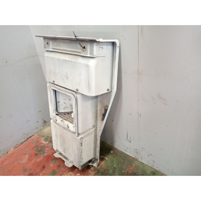 Recambio de peldaño izquierdo para renault magnum 4xx.18/4xx.26 02  12.0 diesel referencia OEM IAM   