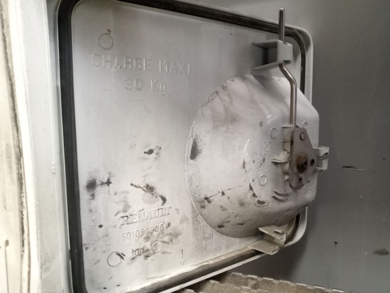 Recambio de peldaño izquierdo para renault magnum 4xx.18/4xx.26 02  12.0 diesel referencia OEM IAM   