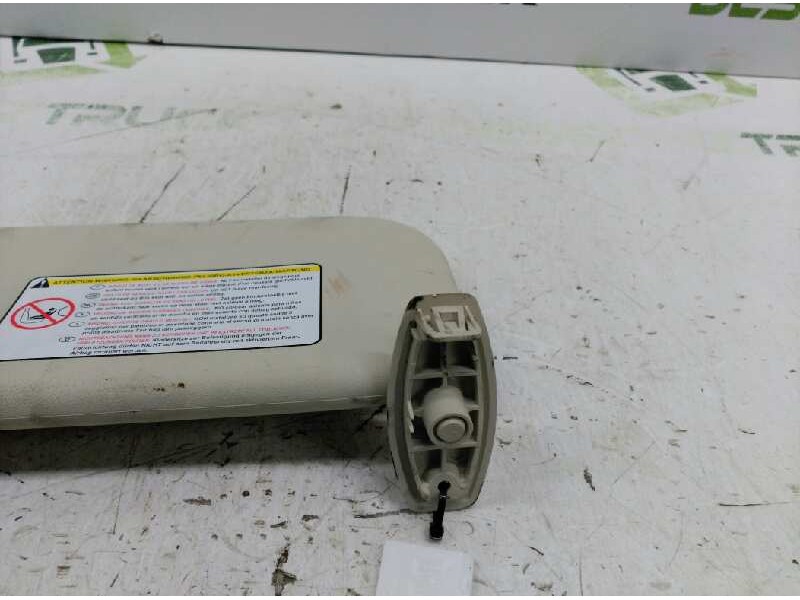 Recambio de parasol derecho para citroen c4 coupe by loeb referencia OEM IAM 8143JF  