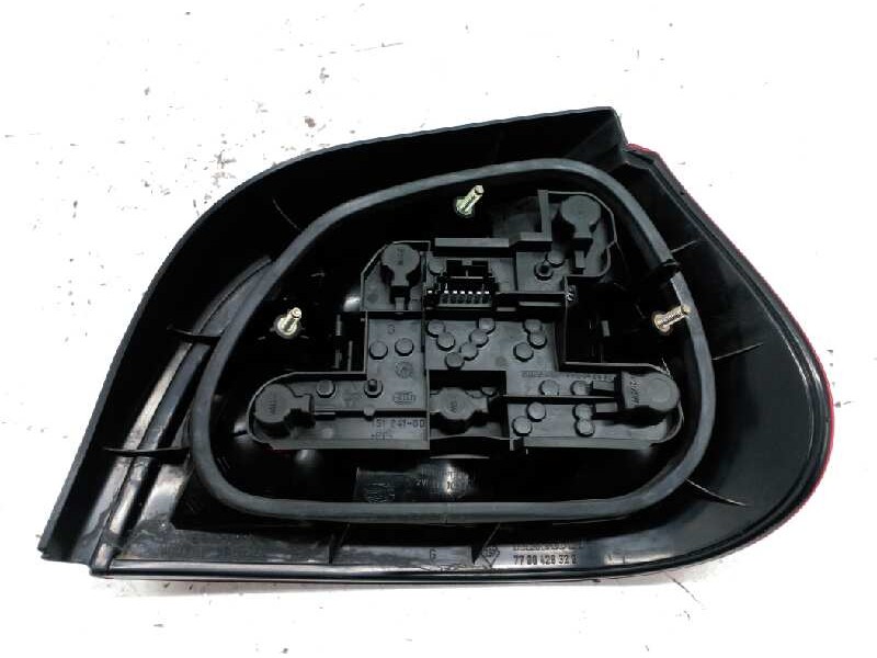 Recambio de piloto trasero izquierdo para renault 9 gtd / -cheverny referencia OEM IAM 7700428320  