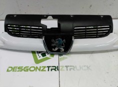 Recambio de rejilla delantera central para peugeot 206 berlina x-line referencia OEM IAM 9628691277 9628934280  2